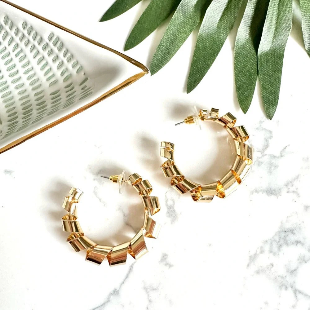 2/$30🌵 Gold Spiral Twirled Ribbon Hoop Earrings Large Jewelry Boho Gift NEW